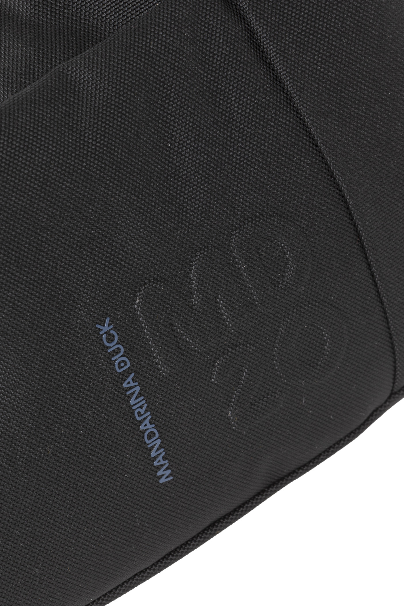 MD20 BUCKLE POUCH Product Title 