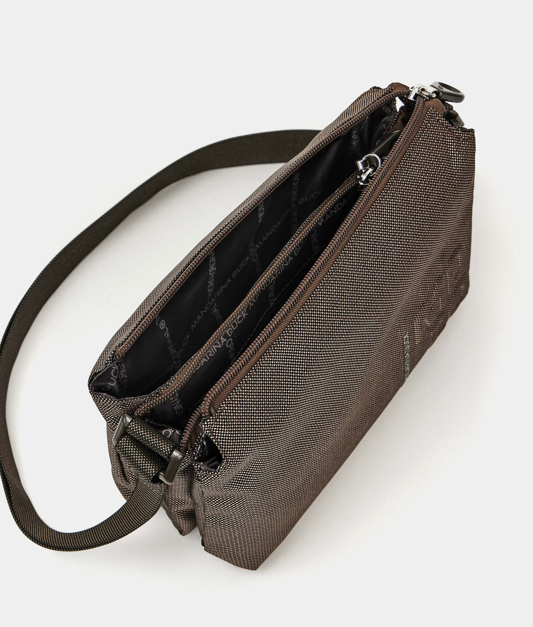 MD20 POCHETTE Product Title